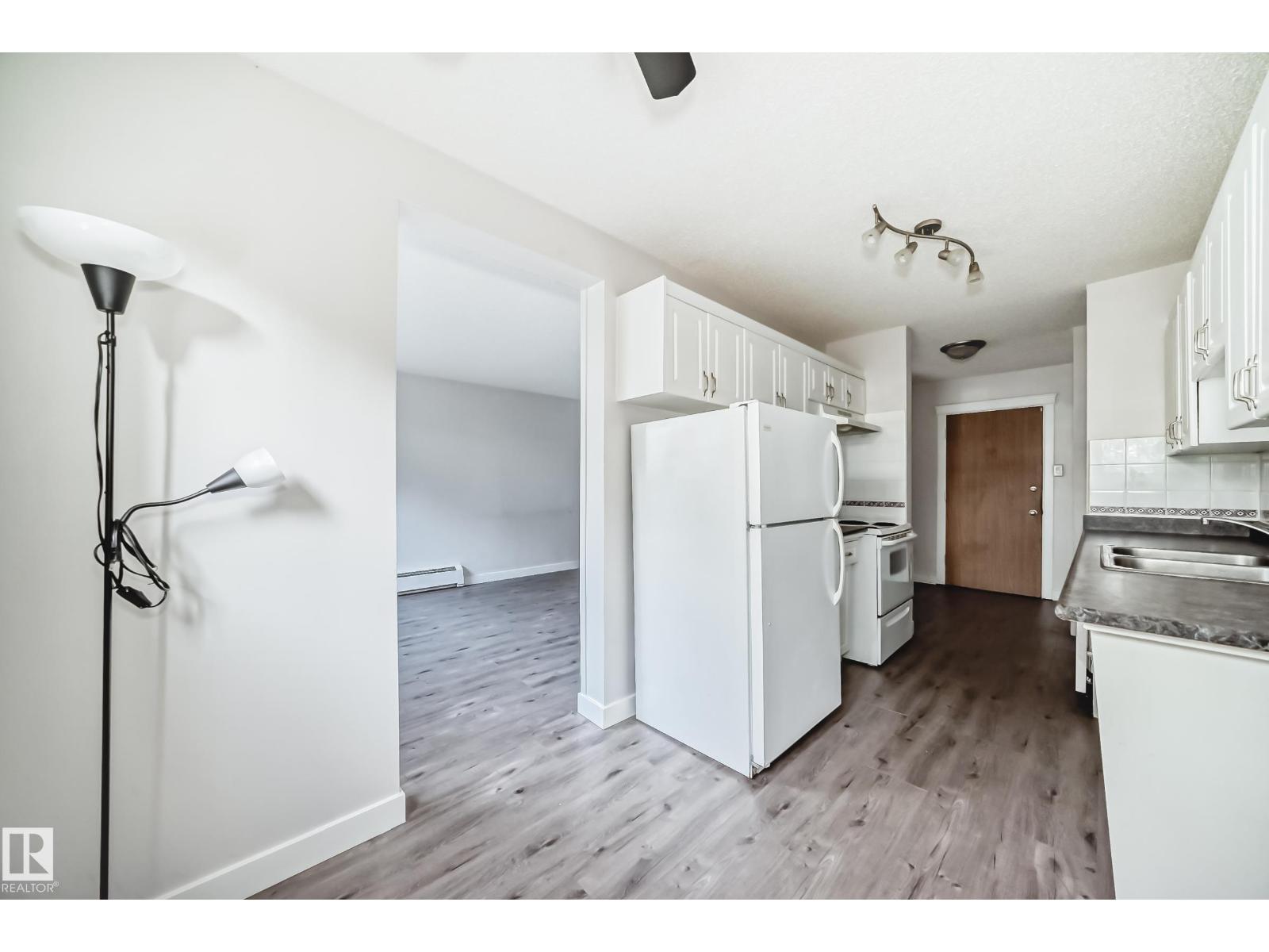 #103 6708 90 Av Nw Nw, Edmonton, Alberta  T6B 0P2 - Photo 8 - E4461156