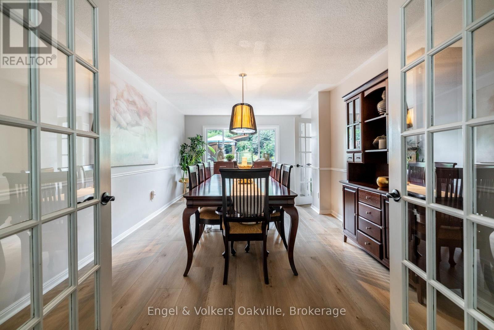 1181 Grange Road, Oakville, Ontario  L6H 1P8 - Photo 12 - W12449898
