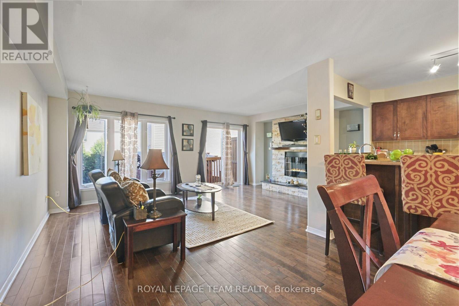 215 Parkrose Private, Ottawa, Ontario  K4A 0N8 - Photo 9 - X12449904