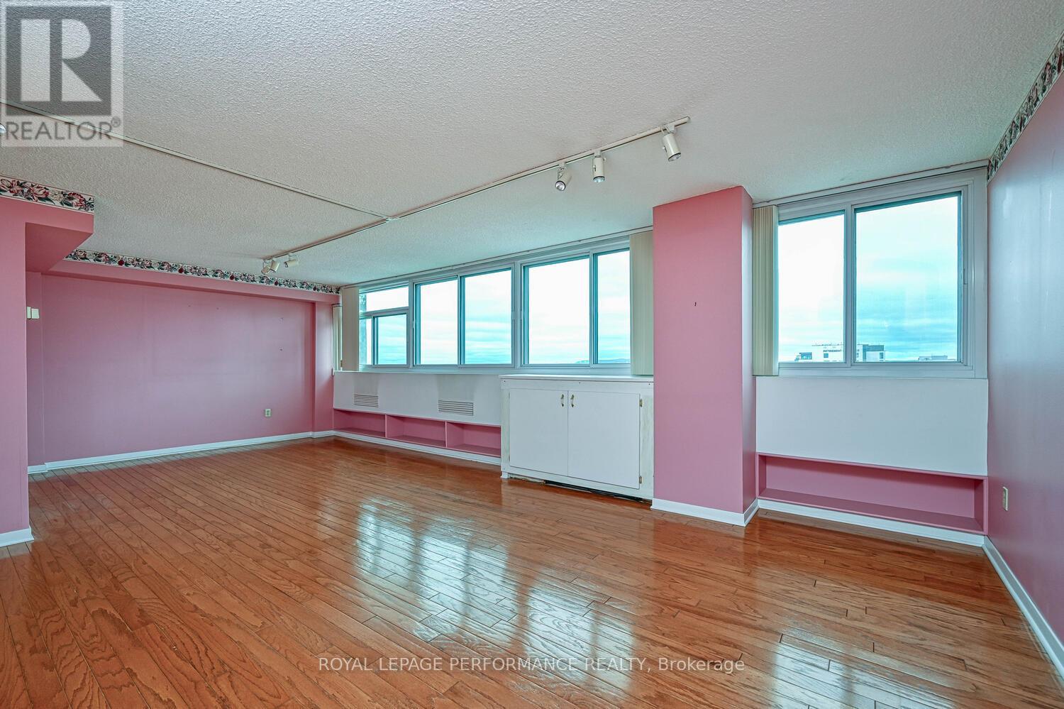 2103 - 500 Laurier Avenue W, Ottawa, Ontario  K1R 5E1 - Photo 11 - X12449911
