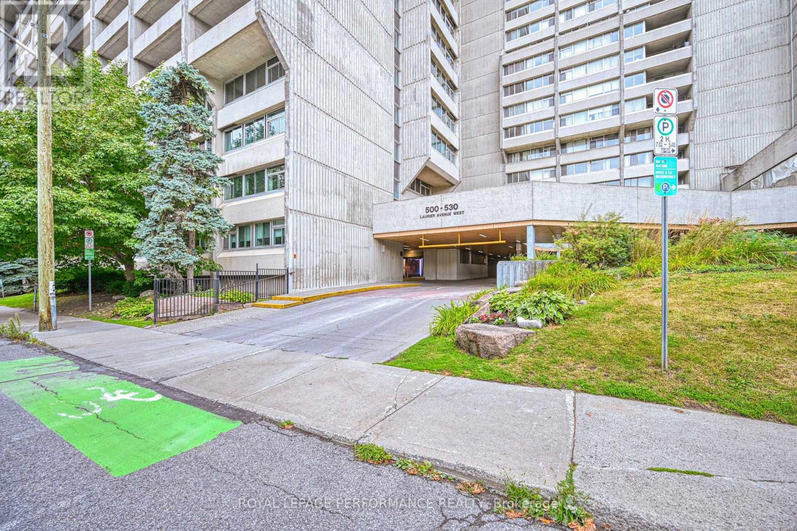 2103 - 500 Laurier Avenue W, Ottawa, Ontario  K1R 5E1 - Photo 2 - X12449911