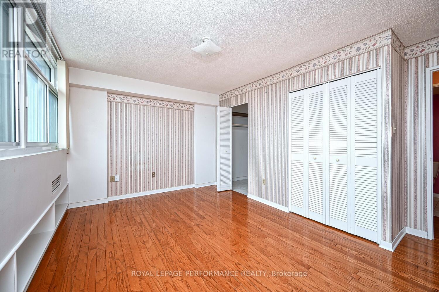 2103 - 500 Laurier Avenue W, Ottawa, Ontario  K1R 5E1 - Photo 23 - X12449911
