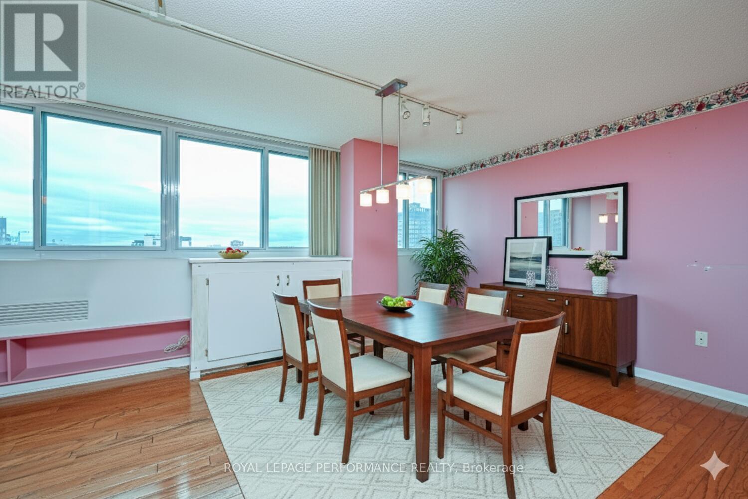 2103 - 500 Laurier Avenue W, Ottawa, Ontario  K1R 5E1 - Photo 9 - X12449911