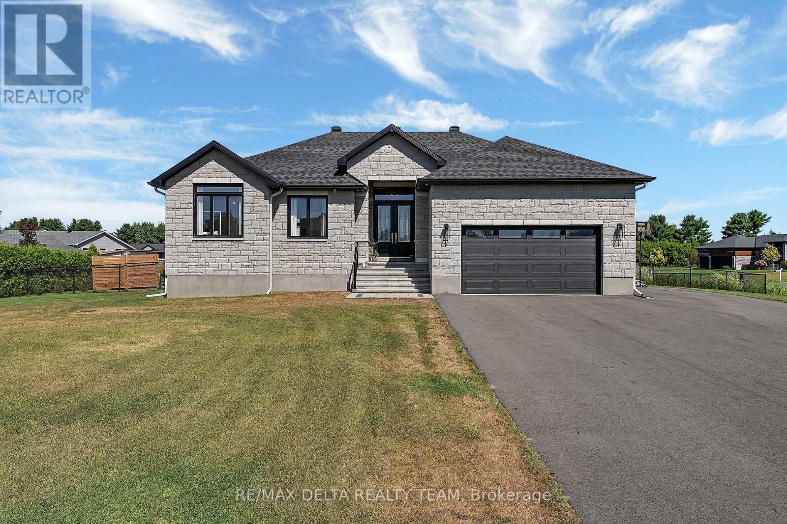 138 DES TULIPES STREET, Clarence-Rockland, Ontario