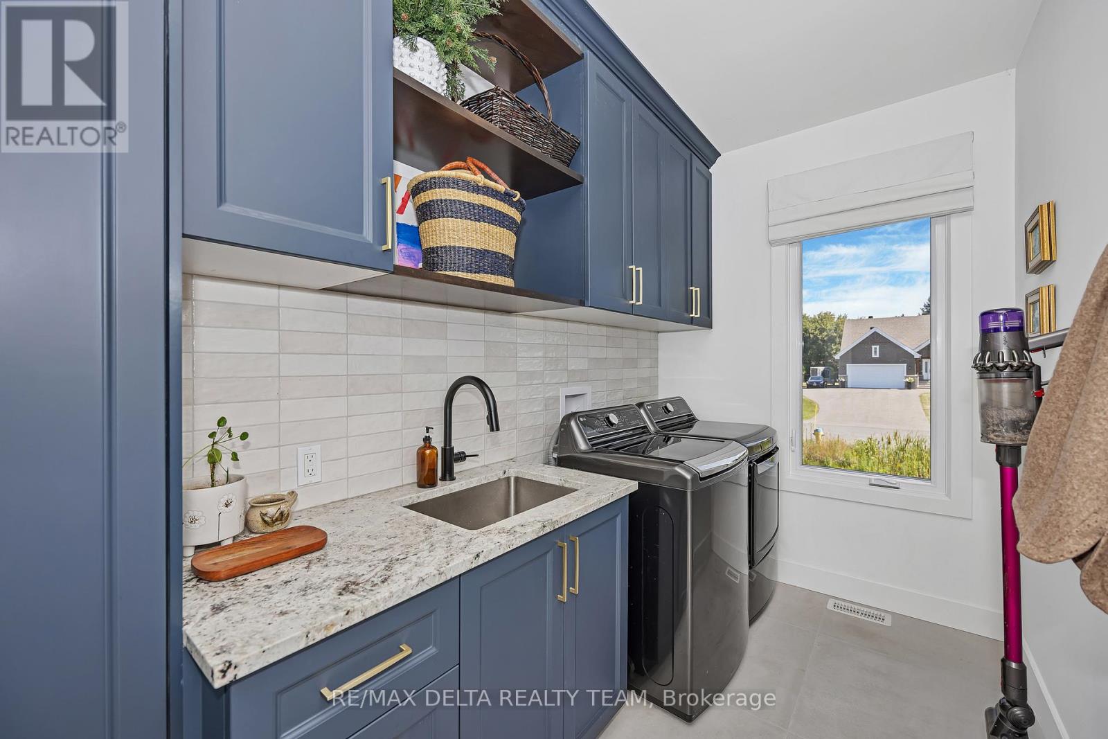 138 Des Tulipes Street, Clarence-Rockland, Ontario  K0A 2A0 - Photo 12 - X12449924