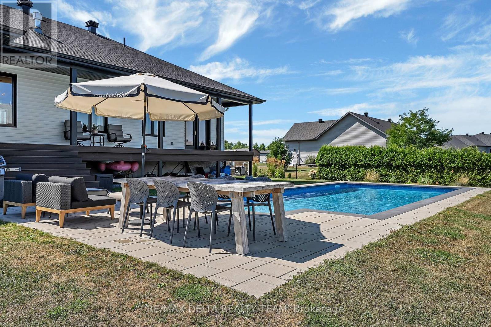 138 Des Tulipes Street, Clarence-Rockland, Ontario  K0A 2A0 - Photo 34 - X12449924