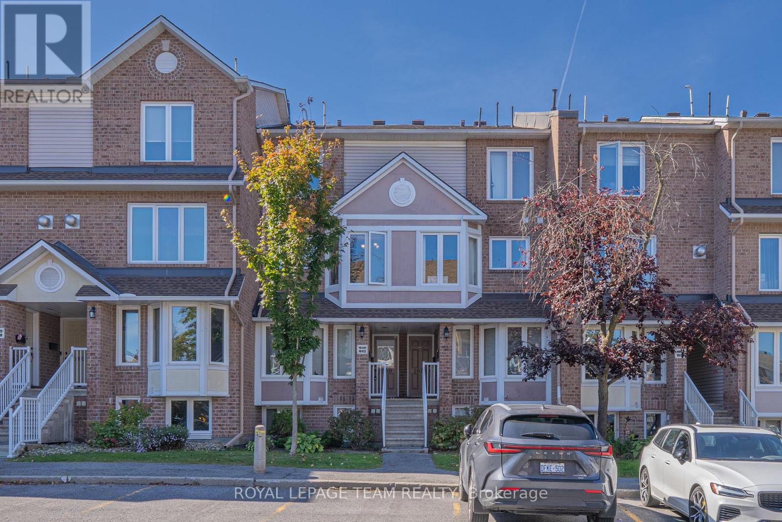 1650 Locksley Lane, Ottawa, Ontario  K1J 1B6 - Photo 2 - X12449926