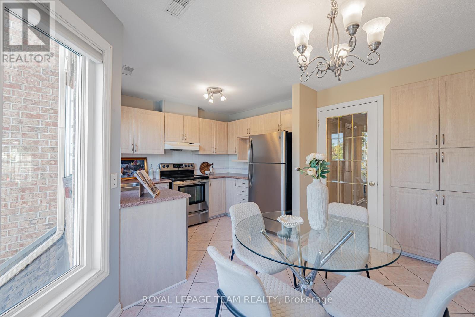 1650 Locksley Lane, Ottawa, Ontario  K1J 1B6 - Photo 27 - X12449926
