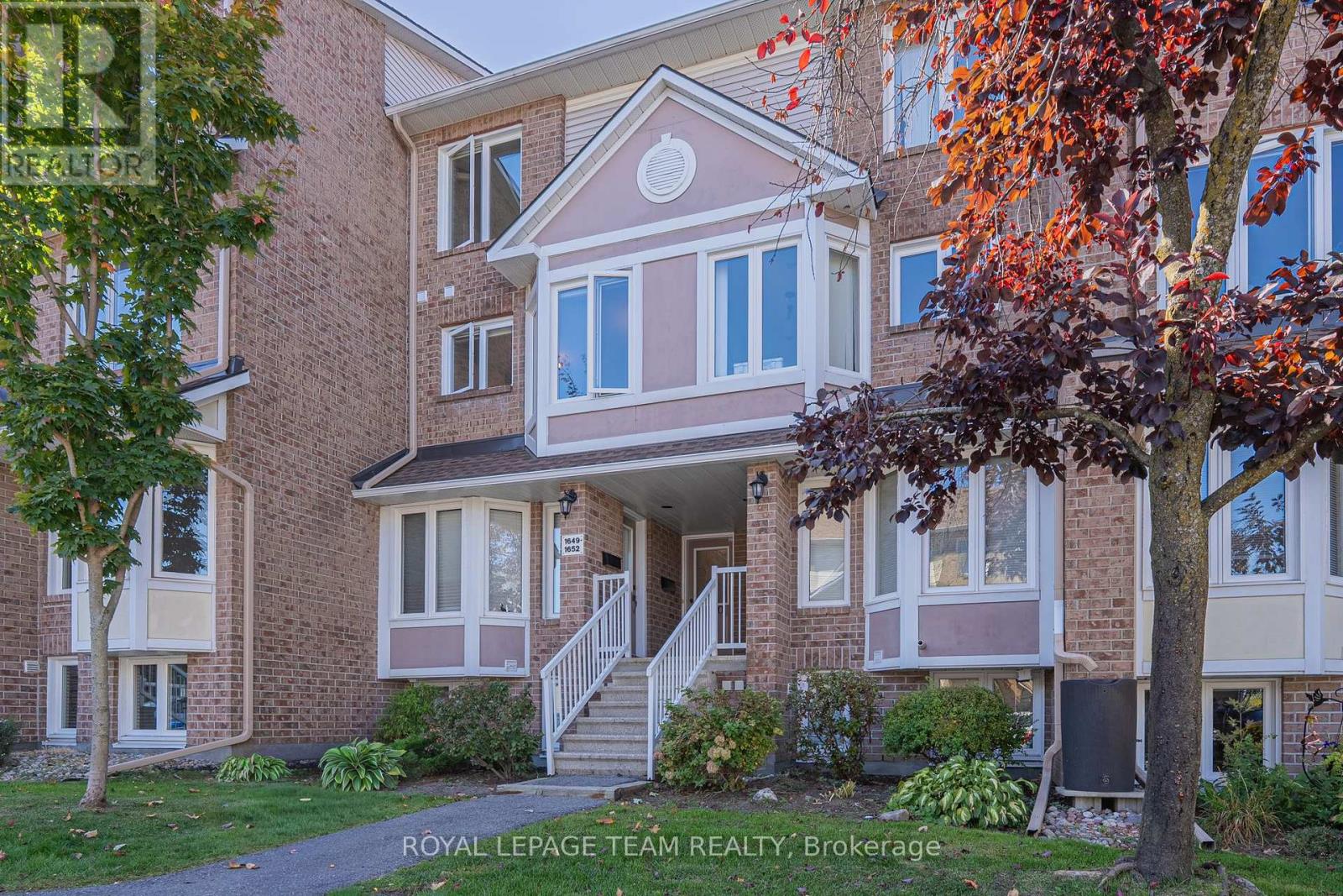 1650 Locksley Lane, Ottawa, Ontario  K1J 1B6 - Photo 3 - X12449926
