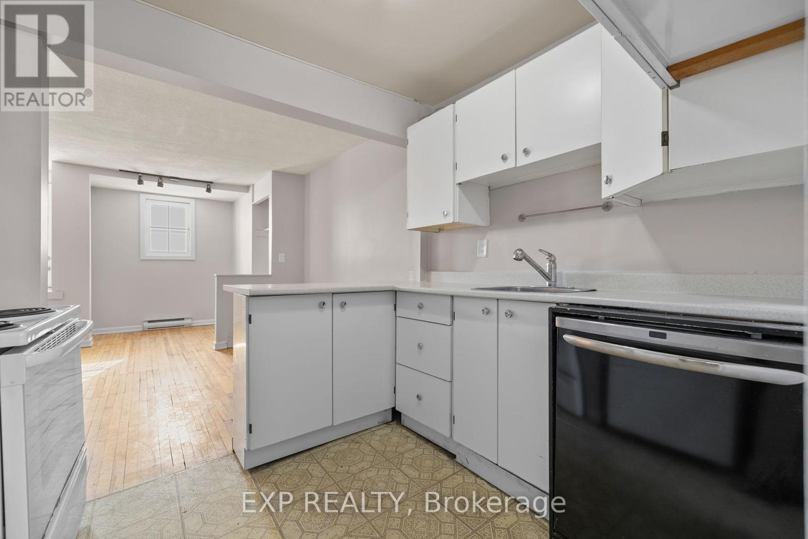 196 Osgoode Street, Ottawa, Ontario  K1N 6S8 - Photo 15 - X12449933