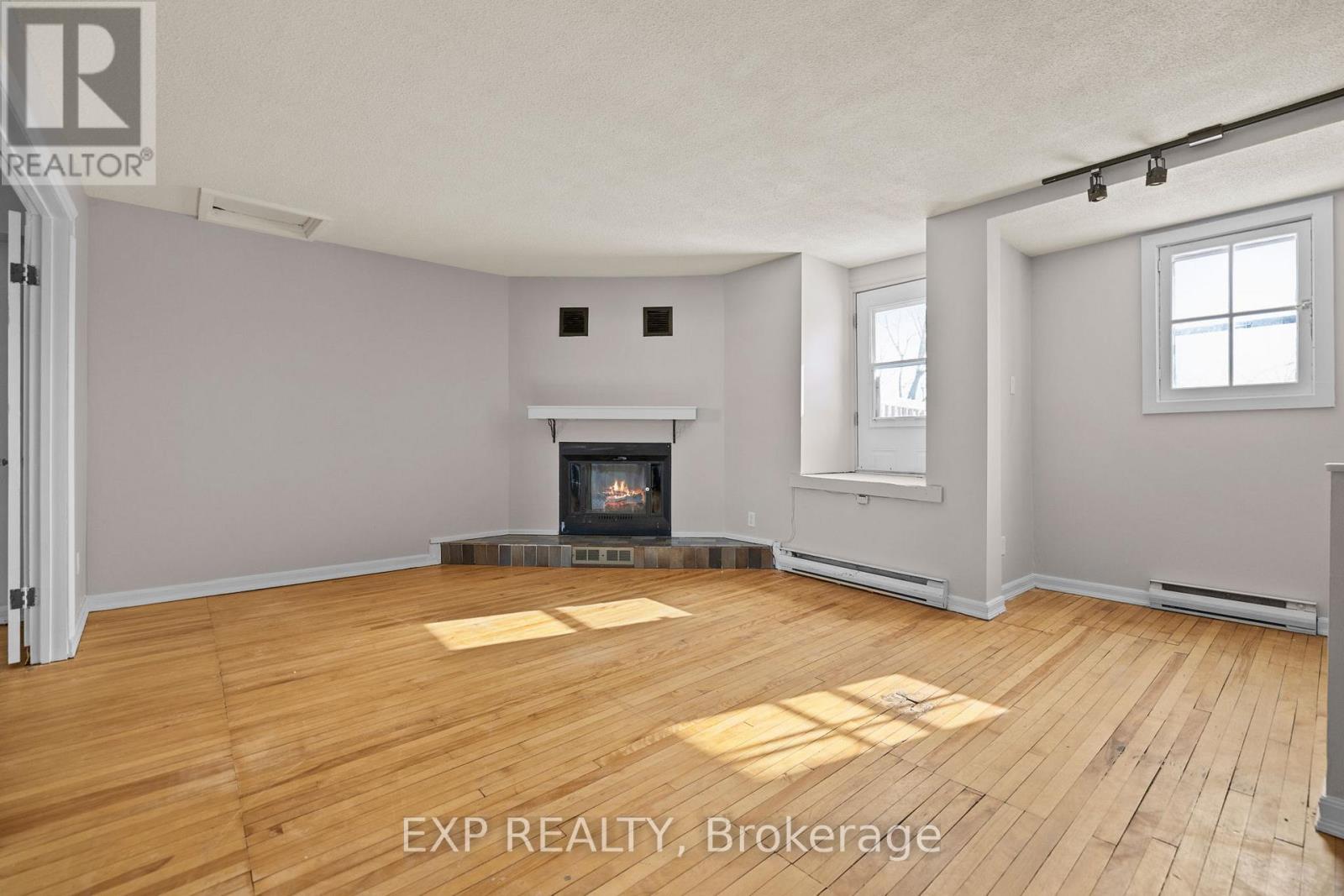 196 Osgoode Street, Ottawa, Ontario  K1N 6S8 - Photo 7 - X12449933
