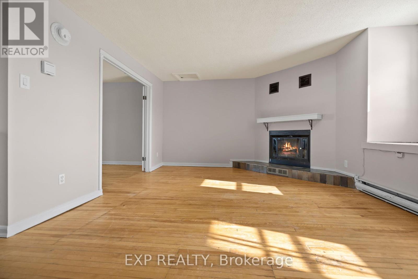 196 Osgoode Street, Ottawa, Ontario  K1N 6S8 - Photo 9 - X12449933