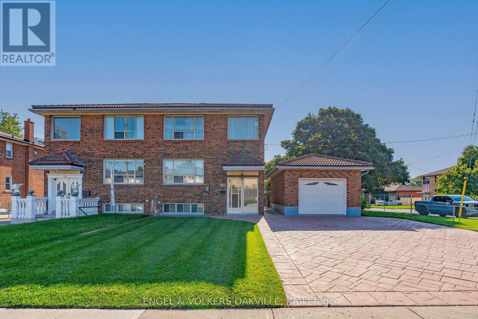 183 Vodden Street E, Brampton, Ontario  L6V 1M9 - Photo 3 - W12449290