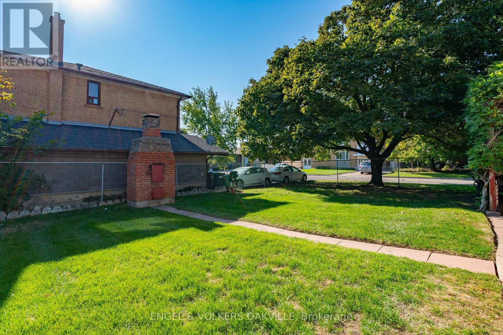 183 Vodden Street E, Brampton, Ontario  L6V 1M9 - Photo 33 - W12449290