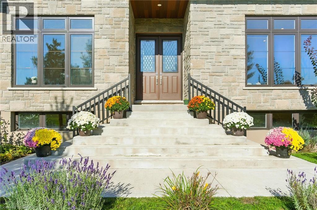 986 Highway 8, Hamilton, Ontario  L9H 5E1 - Photo 4 - 40777165