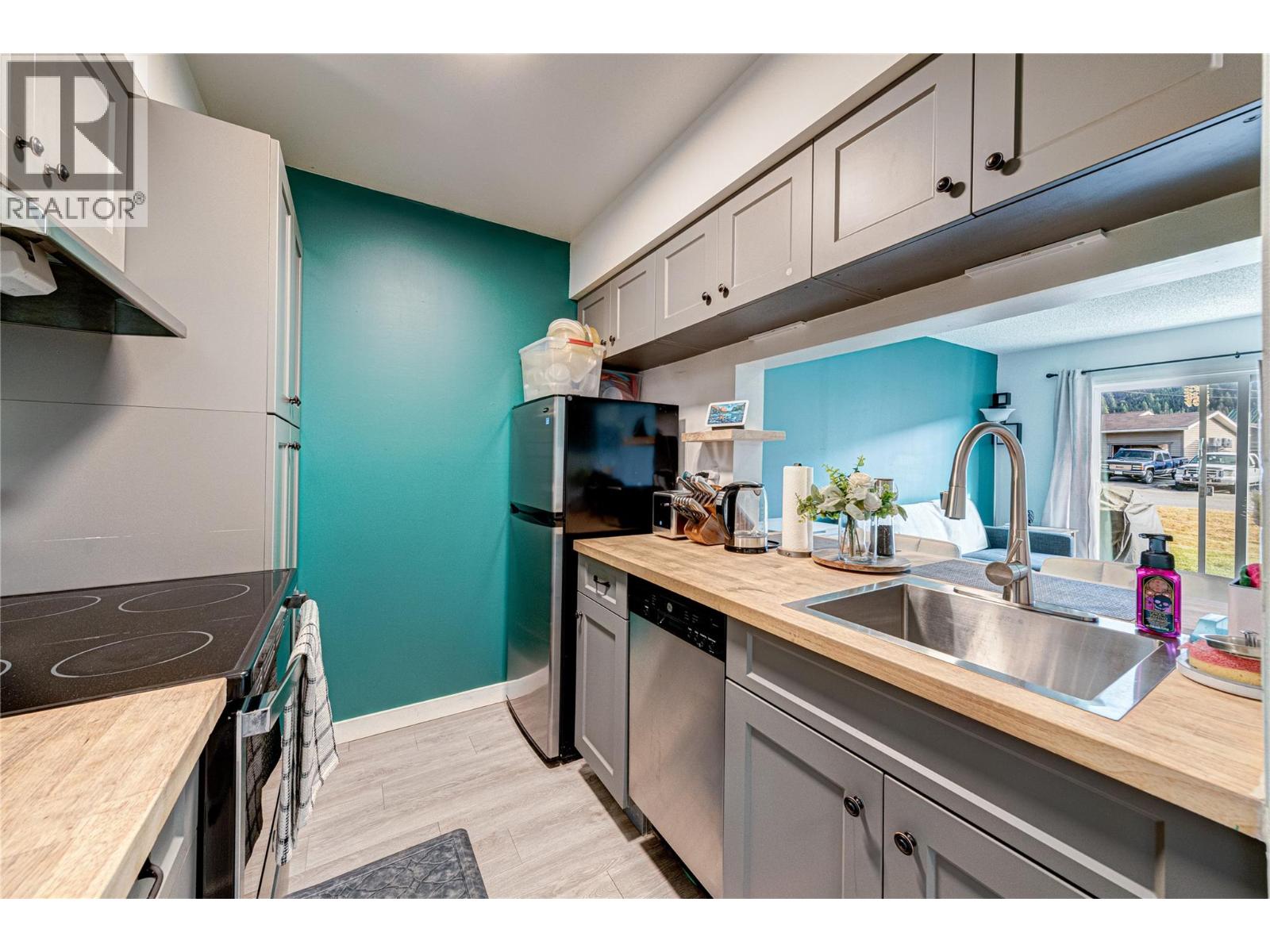 501 Elk Street Unit# 111, Elkford, British Columbia  V0B 1H0 - Photo 5 - 10364403