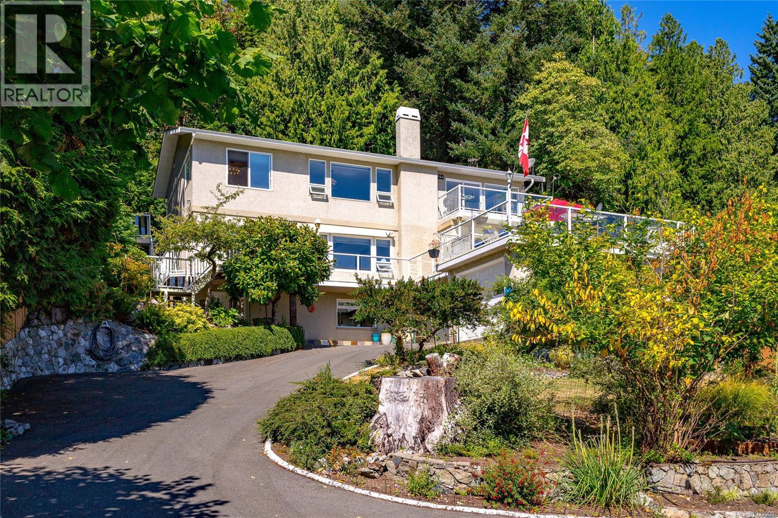 4964 Lochside Dr, Saanich, British Columbia