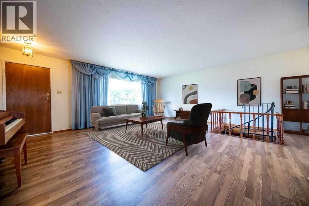 9527 98 Avenue, Grande Prairie, Alberta  T8V 0N8 - Photo 2 - A2249532