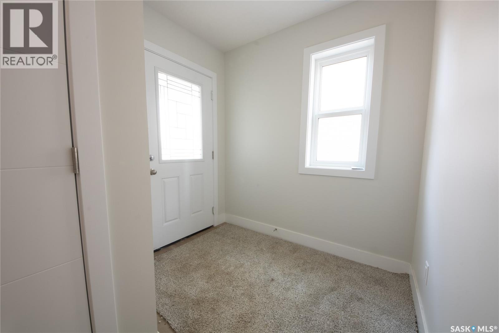 111 Stromberg Crescent, Saskatoon, Saskatchewan  S7L 7C4 - Photo 3 - SK020067