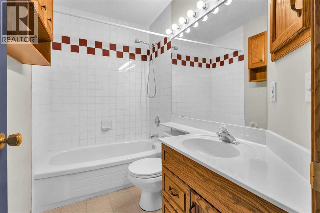 159 Hampshire Grove, Calgary, Alberta  T3A 5B3 - Photo 32 - A2244055