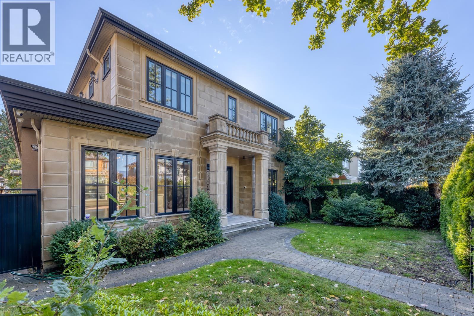 2216 W 21st Avenue, Vancouver, British Columbia  V6L 1J5 - Photo 1 - R3053977