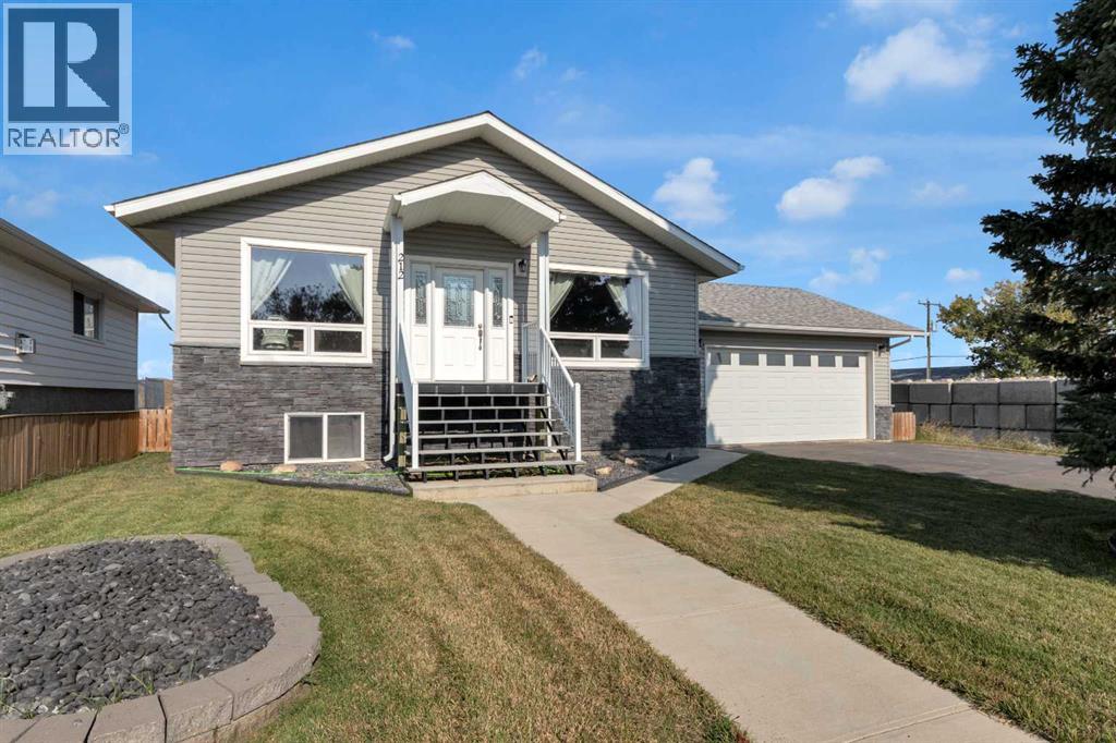 212 3 Street N, Vulcan, Alberta  T0L 2B0 - Photo 2 - A2258643