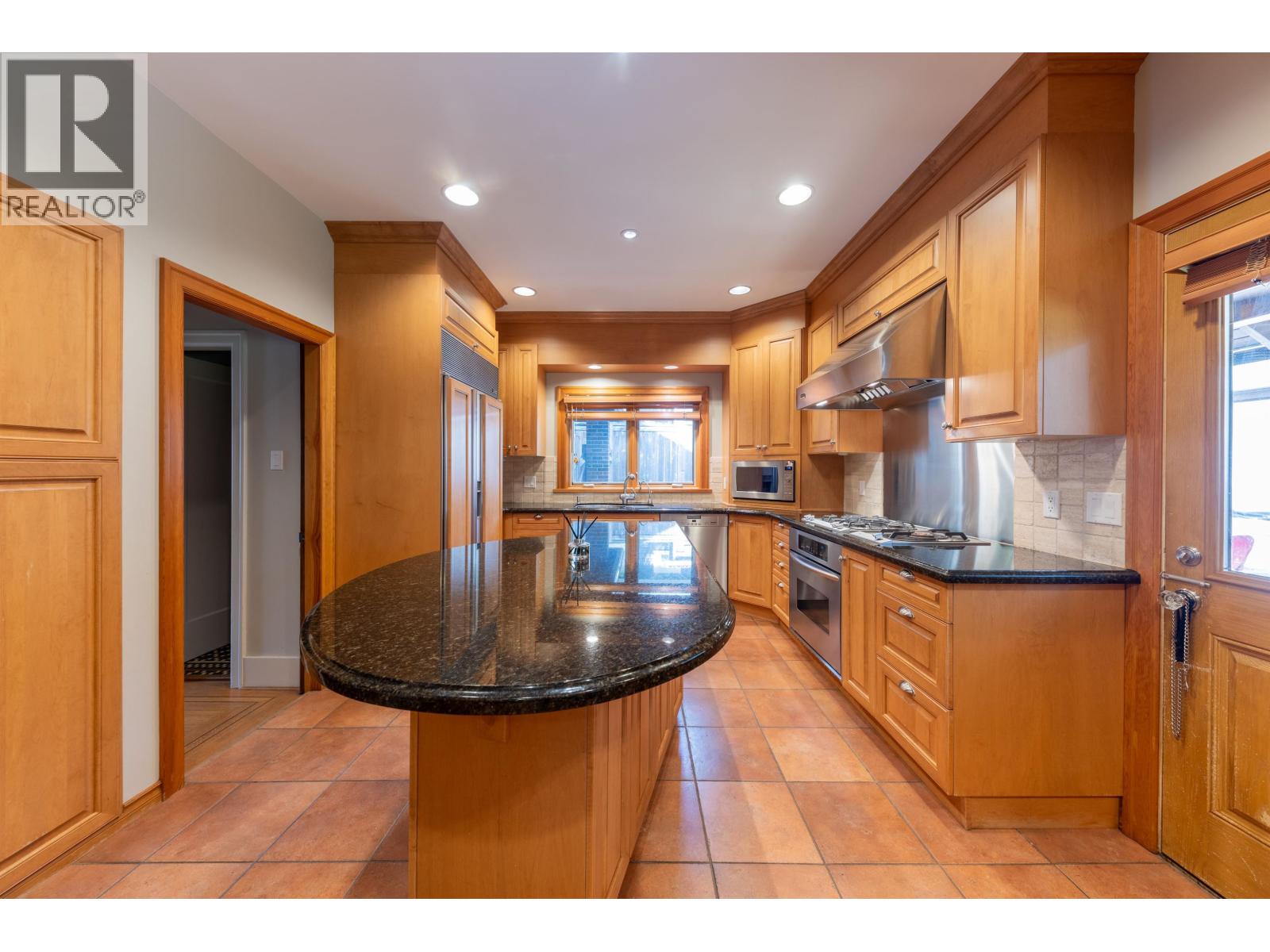 6026 Angus Drive, Vancouver, British Columbia  V6M 3P1 - Photo 4 - R3055303