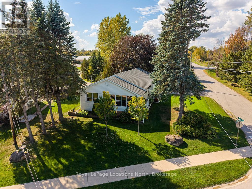 500 Grandview Drive, Meaford, Ontario  N4L 1K1 - Photo 1 - X12449879