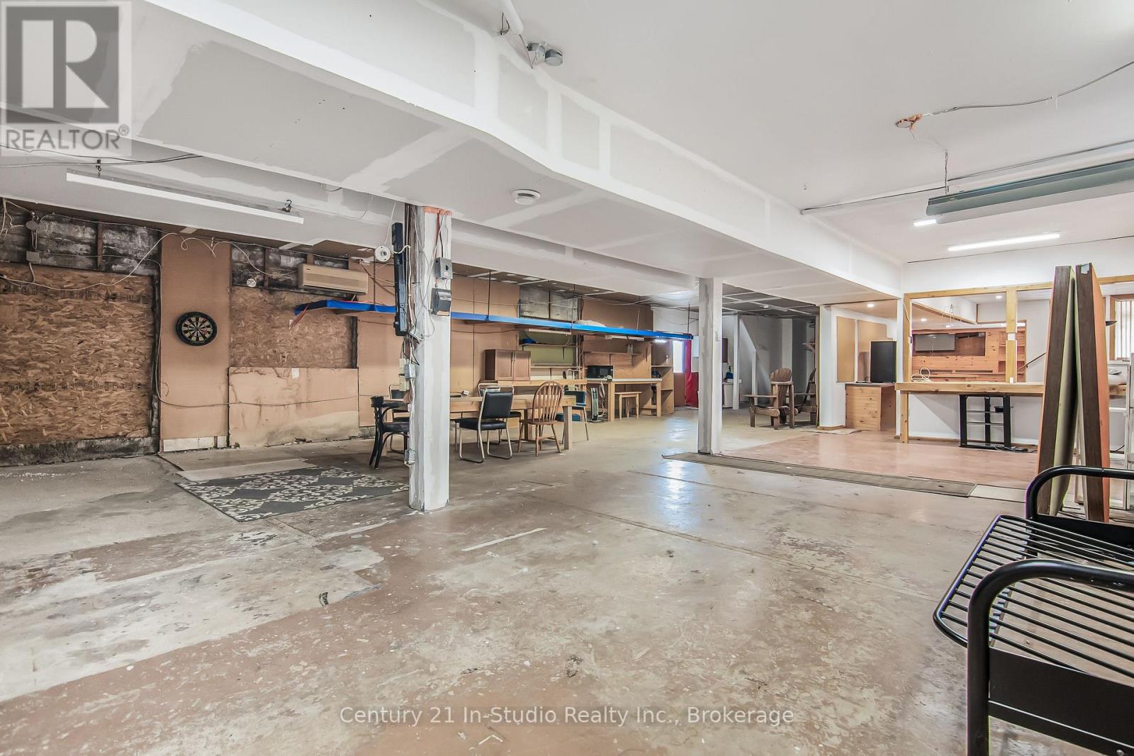 340 Boyd Street, South Bruce Peninsula, Ontario  N0H 2T0 - Photo 19 - X12449927