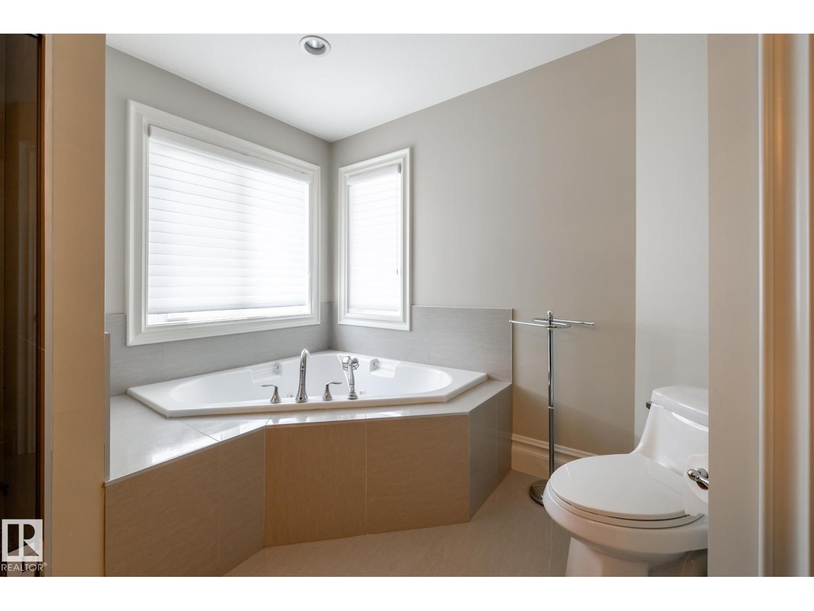 1018 Hollands Pt Nw, Edmonton, Alberta  T6R 3T1 - Photo 40 - E4461167