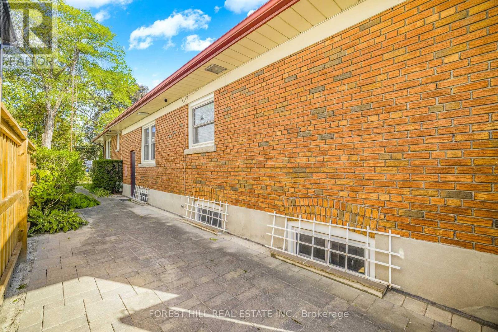 18 Irvington Crescent, Toronto, Ontario  M2N 2Z1 - Photo 18 - C12449783