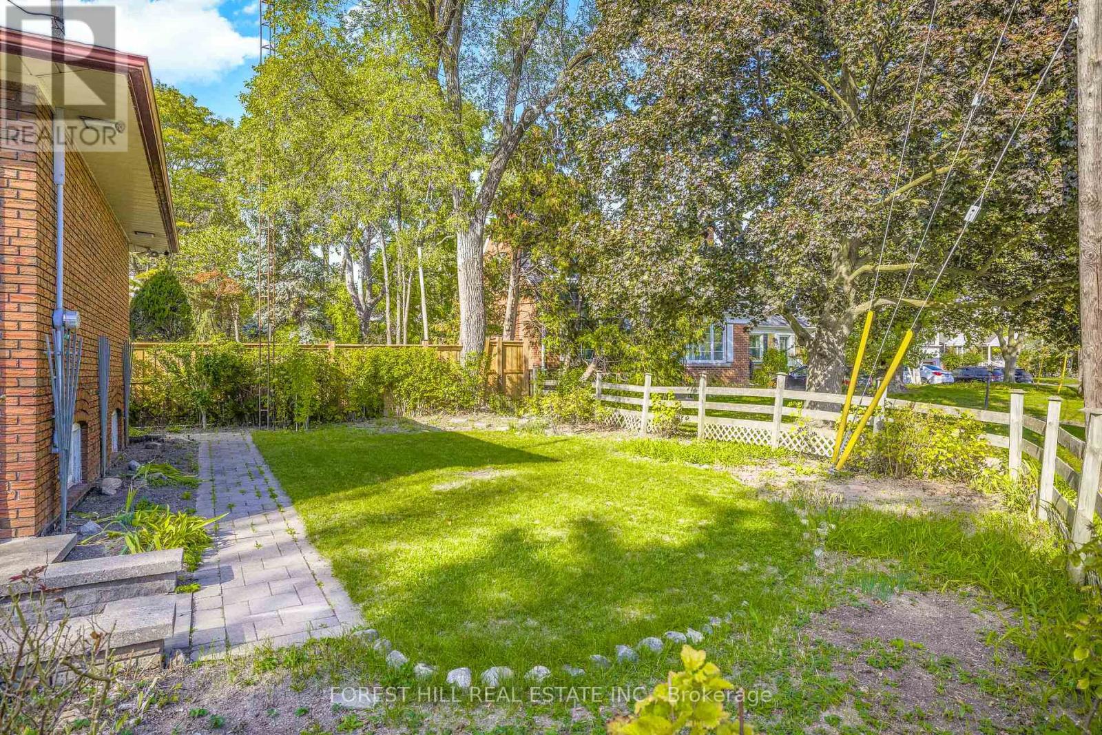 18 Irvington Crescent, Toronto, Ontario  M2N 2Z1 - Photo 20 - C12449783