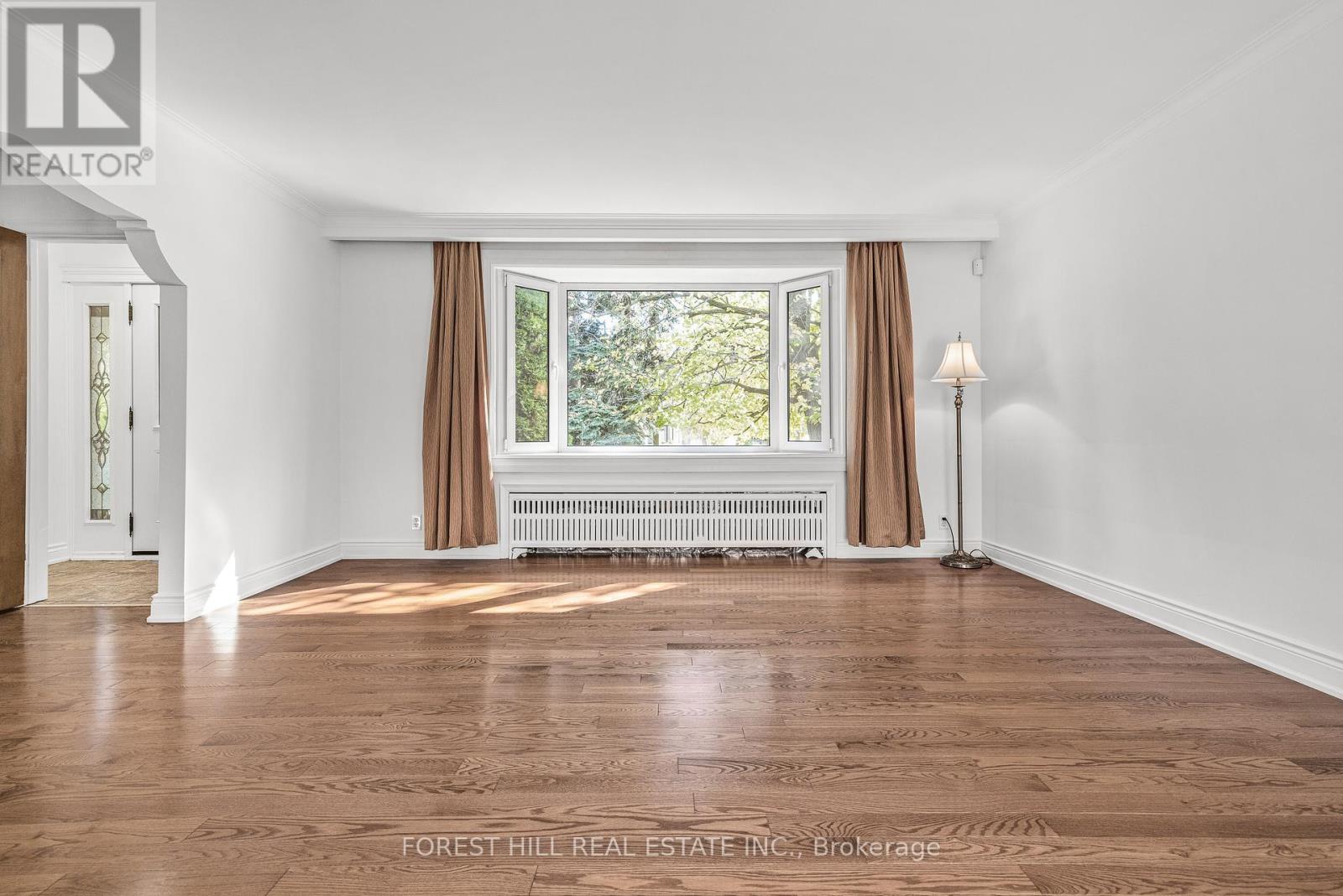 18 Irvington Crescent, Toronto, Ontario  M2N 2Z1 - Photo 3 - C12449783