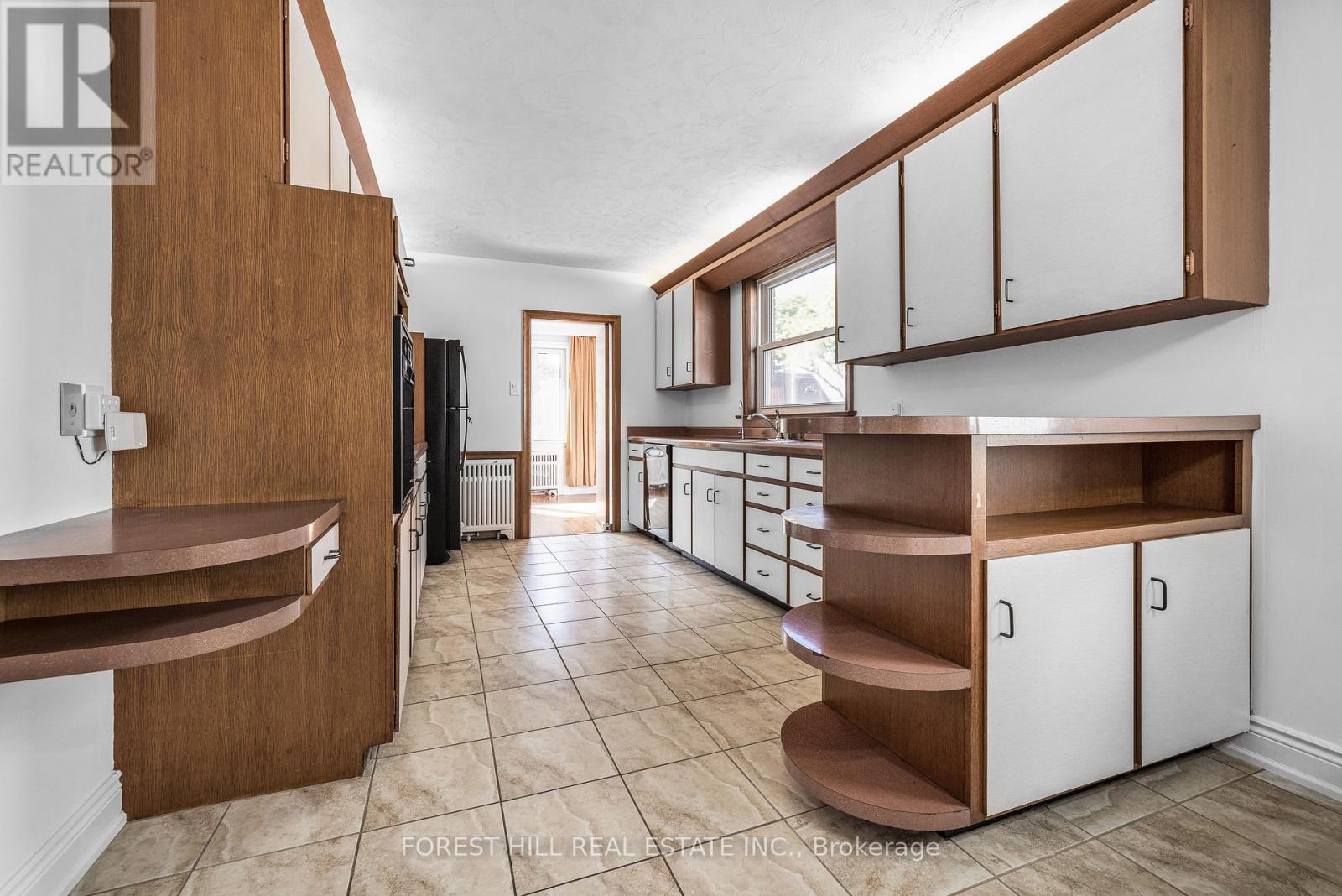 18 Irvington Crescent, Toronto, Ontario  M2N 2Z1 - Photo 8 - C12449783