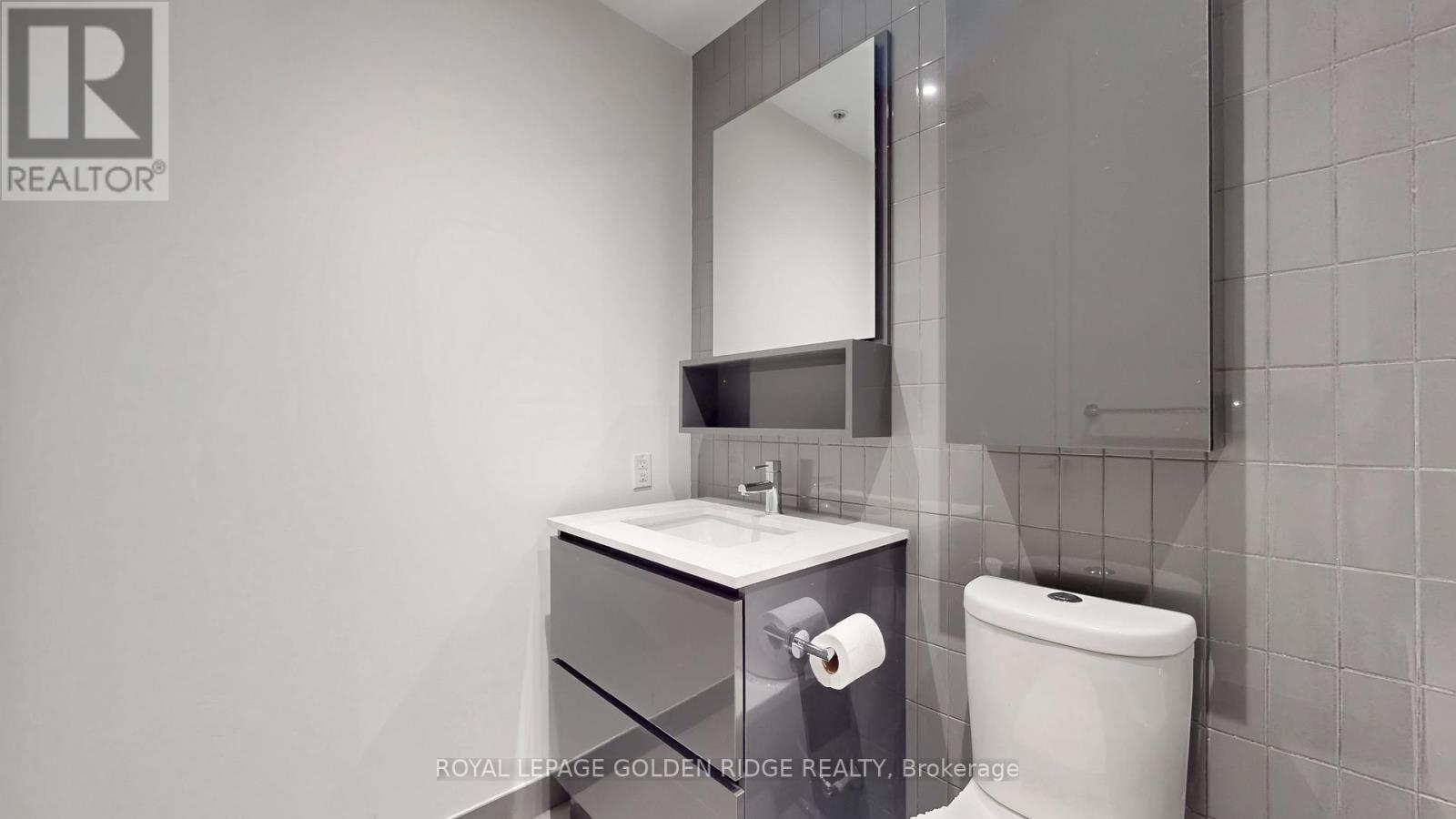 224 - 377 Madison Avenue, Toronto, Ontario  M4V 3E1 - Photo 27 - C12449796