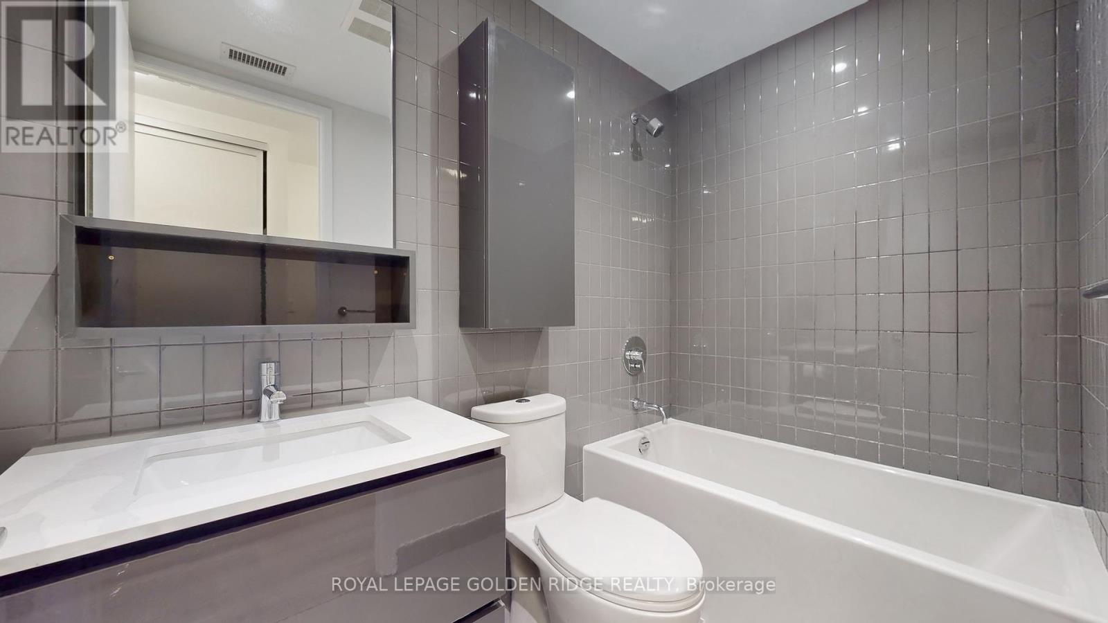 224 - 377 Madison Avenue, Toronto, Ontario  M4V 3E1 - Photo 28 - C12449796