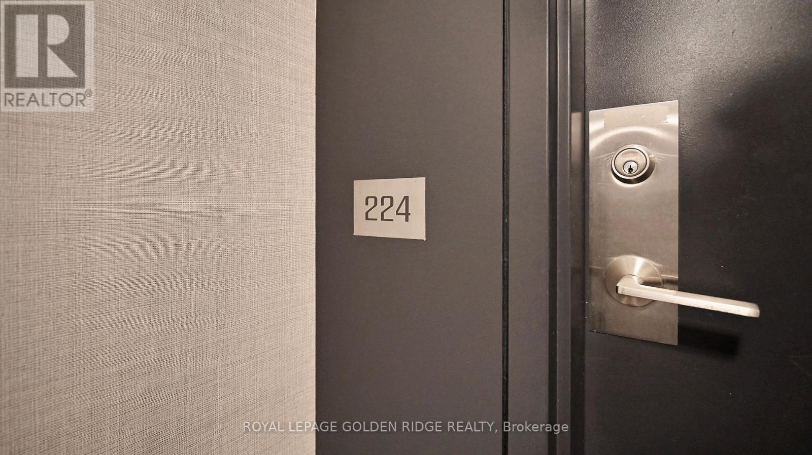 224 - 377 Madison Avenue, Toronto, Ontario  M4V 3E1 - Photo 9 - C12449796