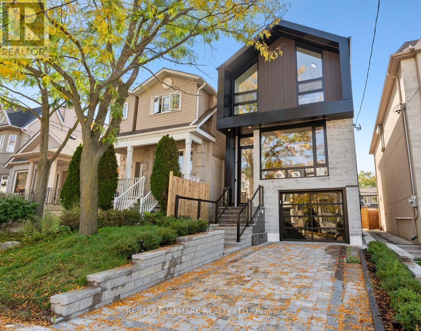359 Cranbrooke Avenue, Toronto, Ontario  M5M 1N2 - Photo 2 - C12449819