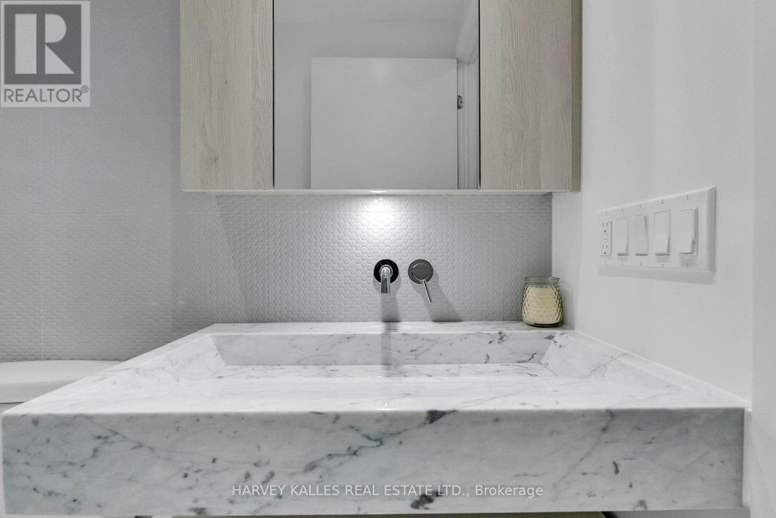 4110 - 11 Yorkville Avenue, Toronto, Ontario  M4W 0B7 - Photo 19 - C12449823