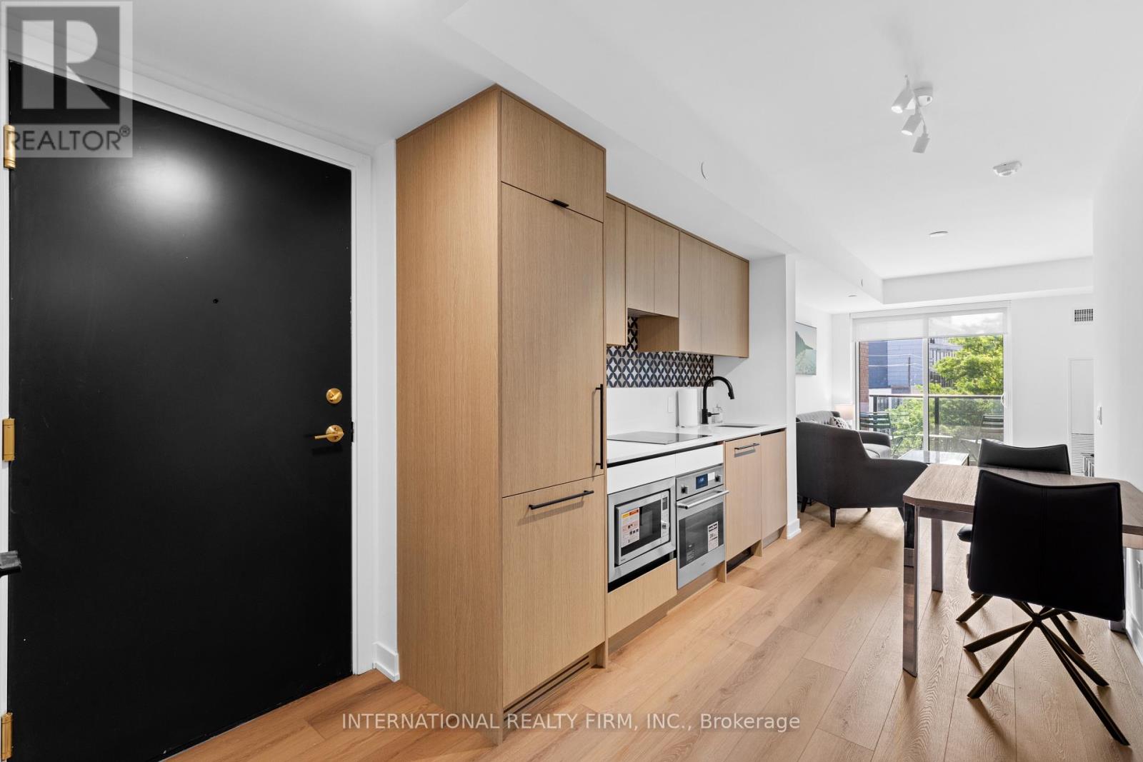 409 - 5 Lakeview Avenue, Toronto, Ontario  M6H 0H3 - Photo 2 - C12449826