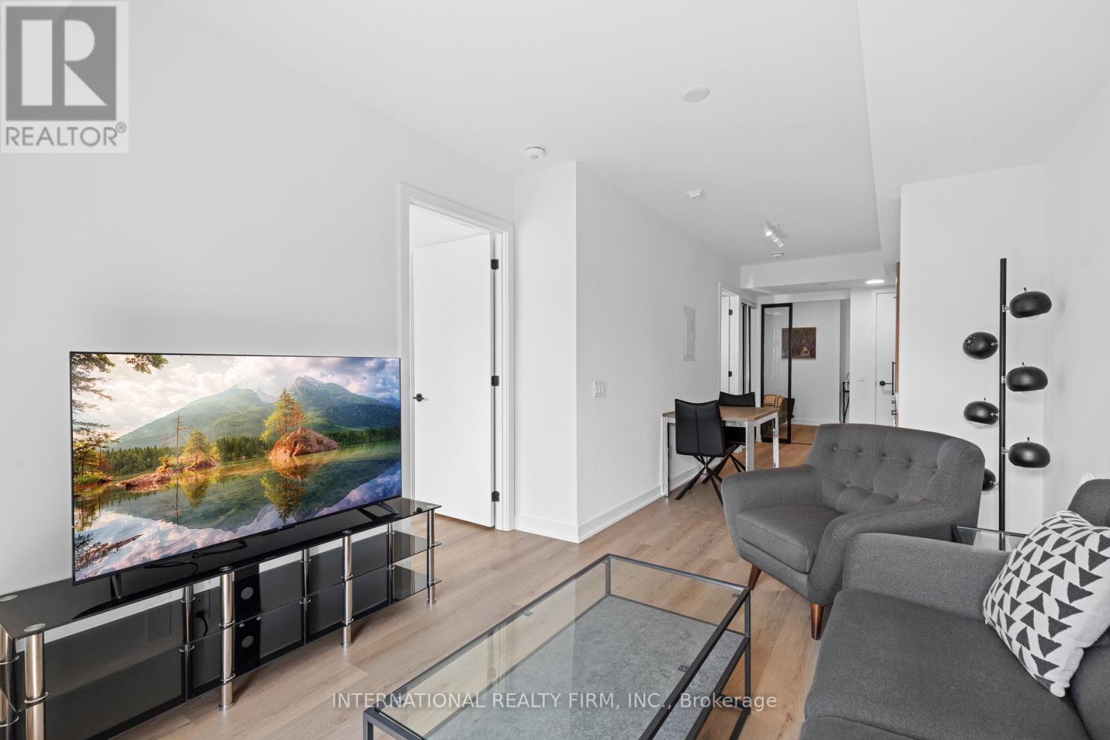 409 - 5 Lakeview Avenue, Toronto, Ontario  M6H 0H3 - Photo 8 - C12449826