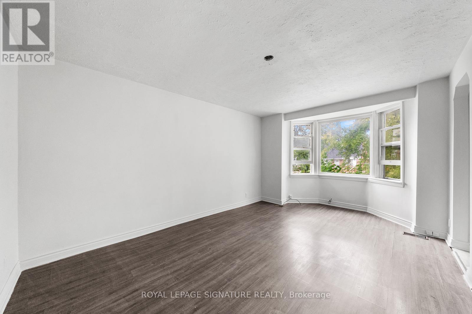 17 Pleasant Avenue, Toronto, Ontario  M2M 1L8 - Photo 2 - C12449838
