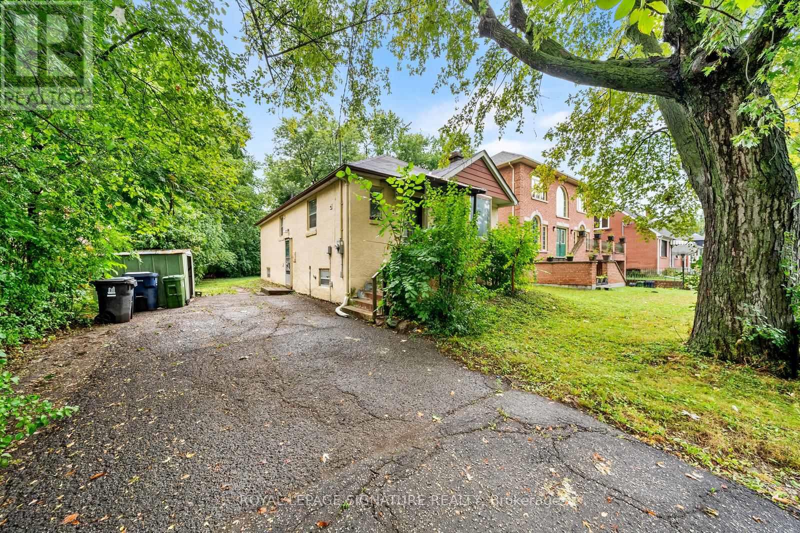 17 Pleasant Avenue, Toronto, Ontario  M2M 1L8 - Photo 34 - C12449838