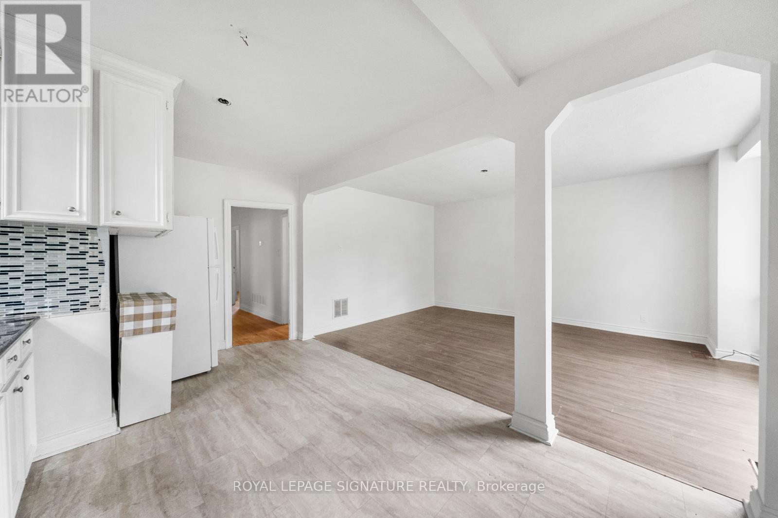 17 Pleasant Avenue, Toronto, Ontario  M2M 1L8 - Photo 7 - C12449838