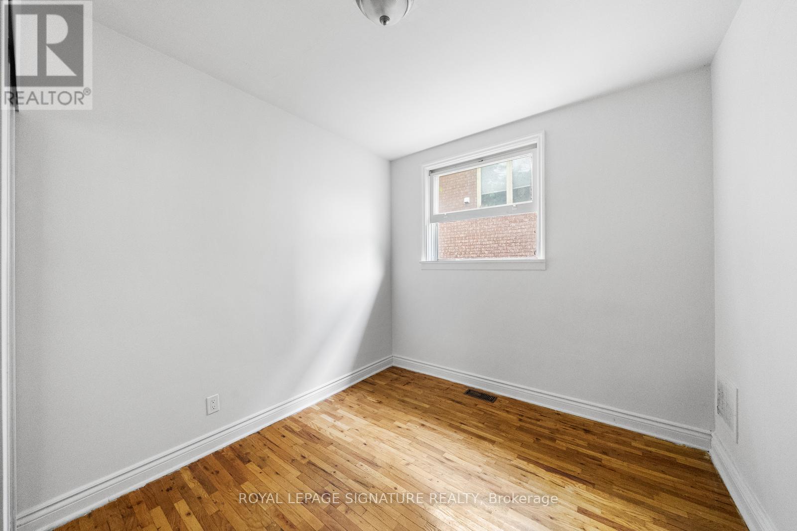 17 Pleasant Avenue, Toronto, Ontario  M2M 1L8 - Photo 8 - C12449838