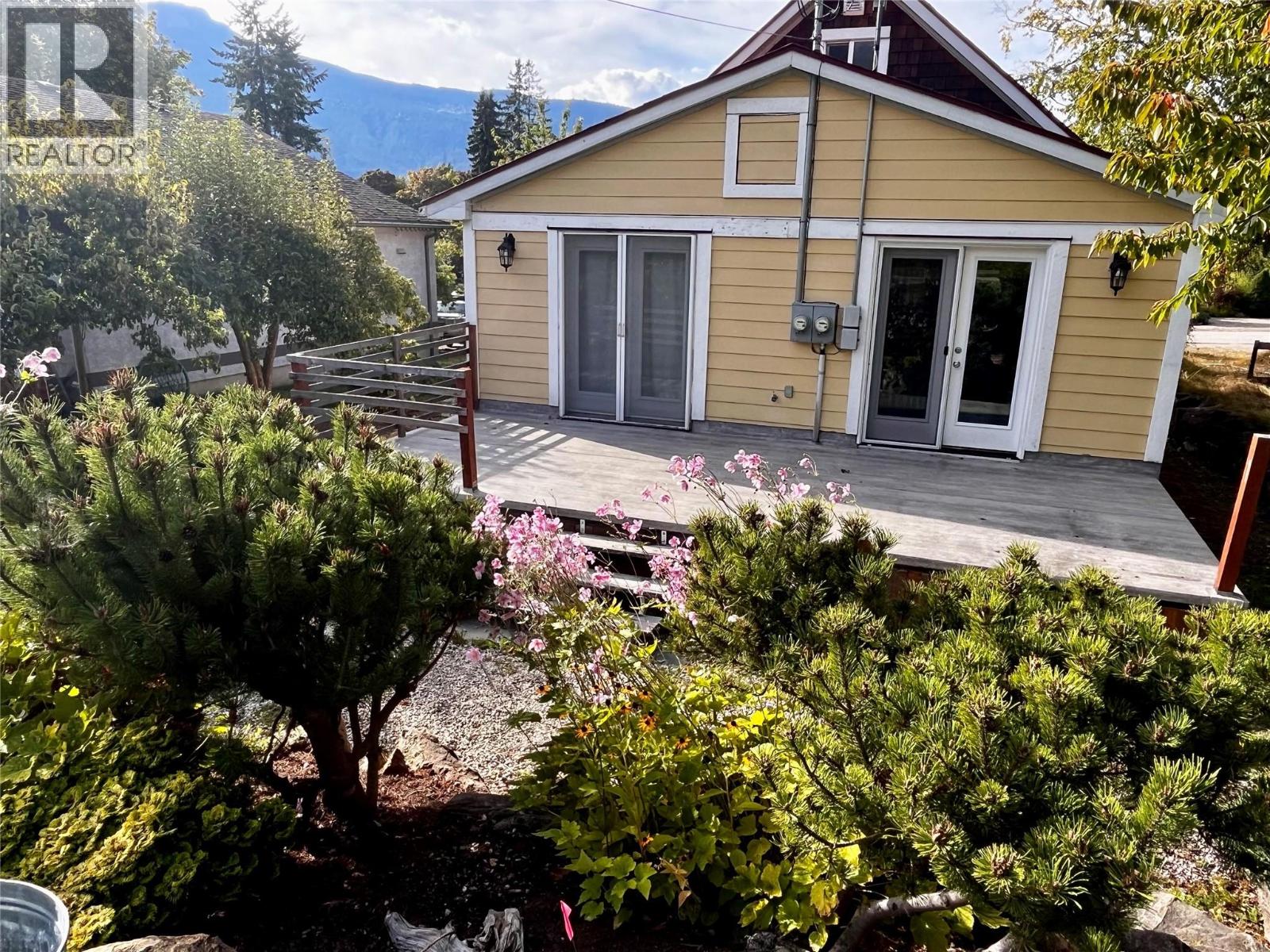 305 1st  Nw Avenue, Nakusp, British Columbia  V0G 1R0 - Photo 14 - 10365165