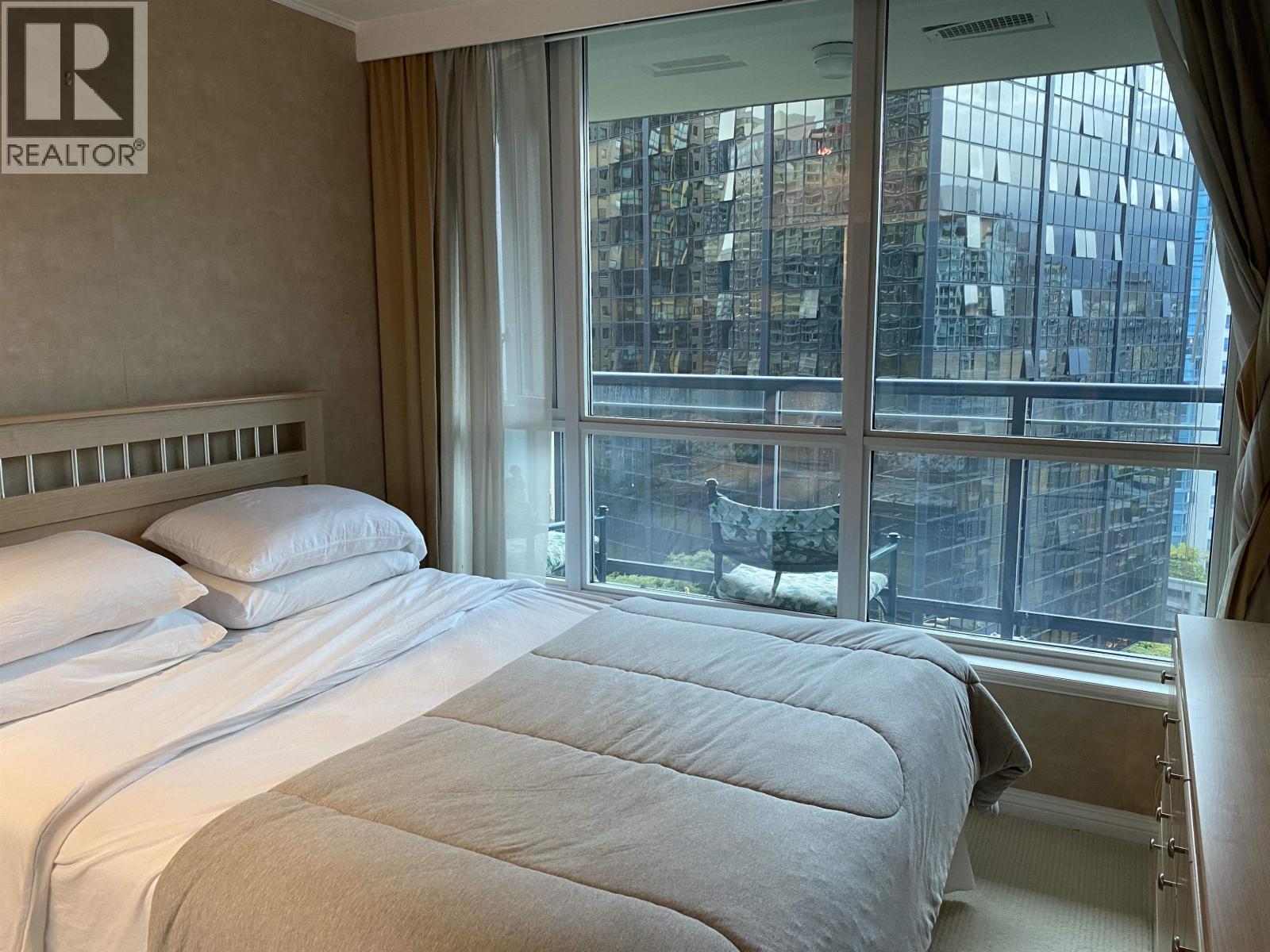1803 1328 W Pender Street, Vancouver, British Columbia  V6E 4T1 - Photo 4 - R3054398
