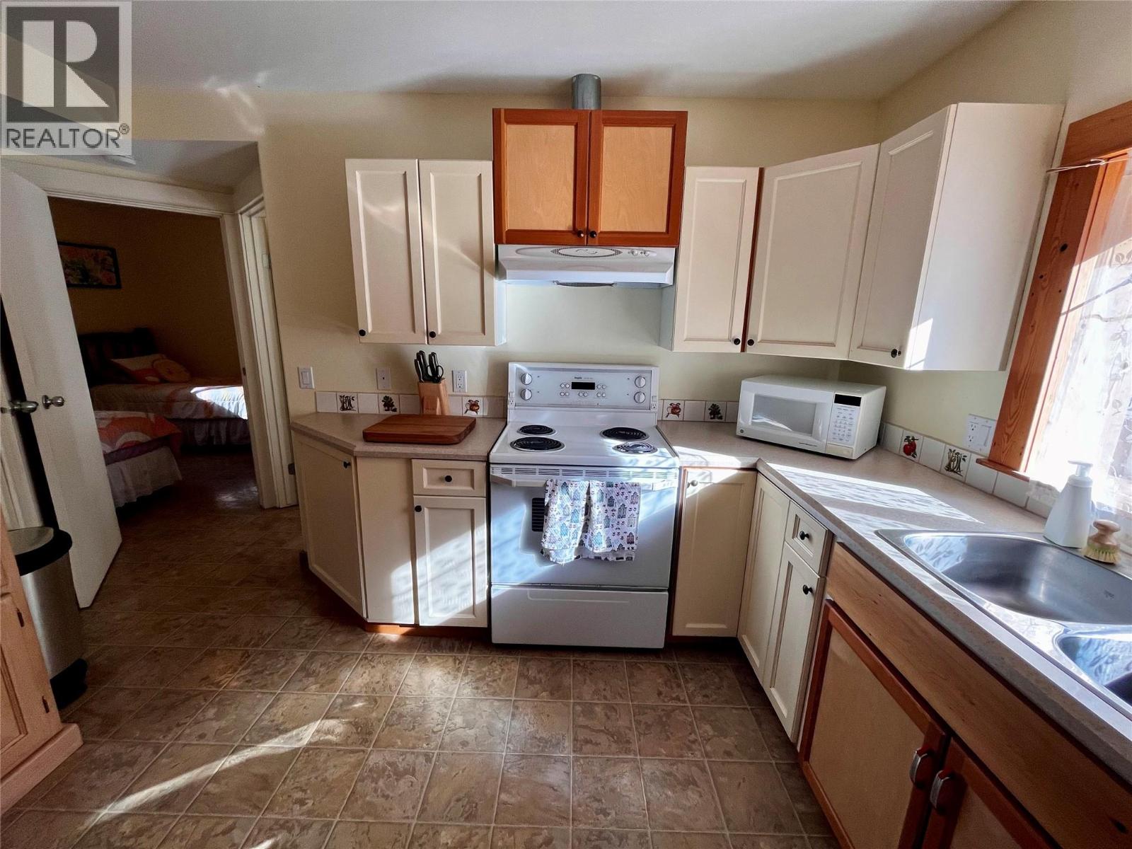 305 1st  Nw Avenue, Nakusp, British Columbia  V0G 1R0 - Photo 56 - 10365165
