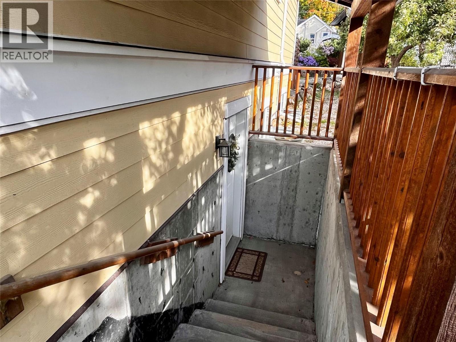 305 1st  Nw Avenue, Nakusp, British Columbia  V0G 1R0 - Photo 57 - 10365165
