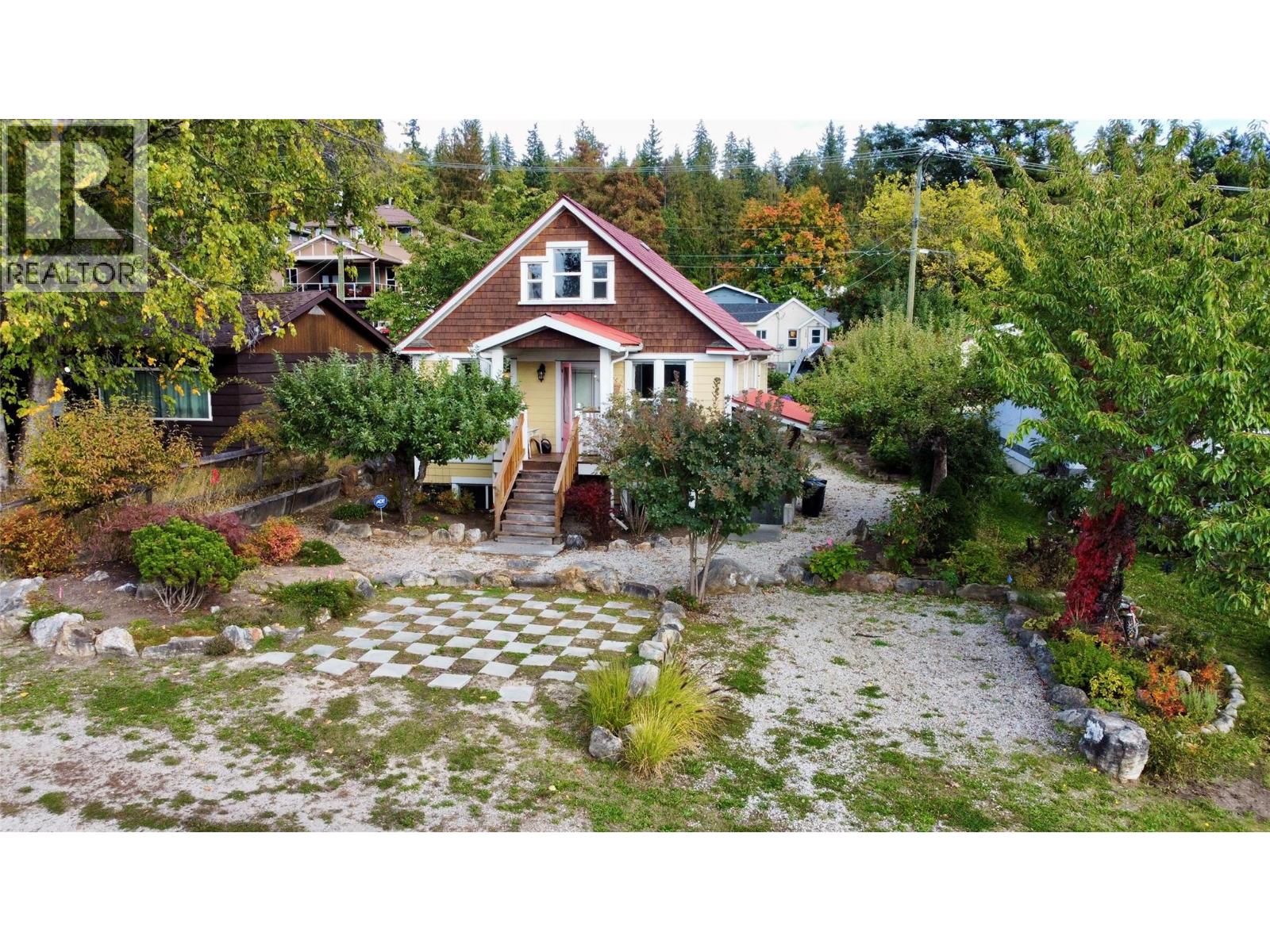 305 1st  Nw Avenue, Nakusp, British Columbia  V0G 1R0 - Photo 82 - 10365165